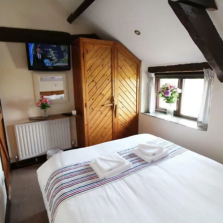 בית נופש Houndapitt Cottages *