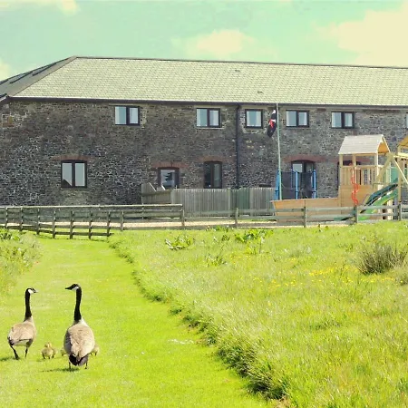 Houndapitt Cottages